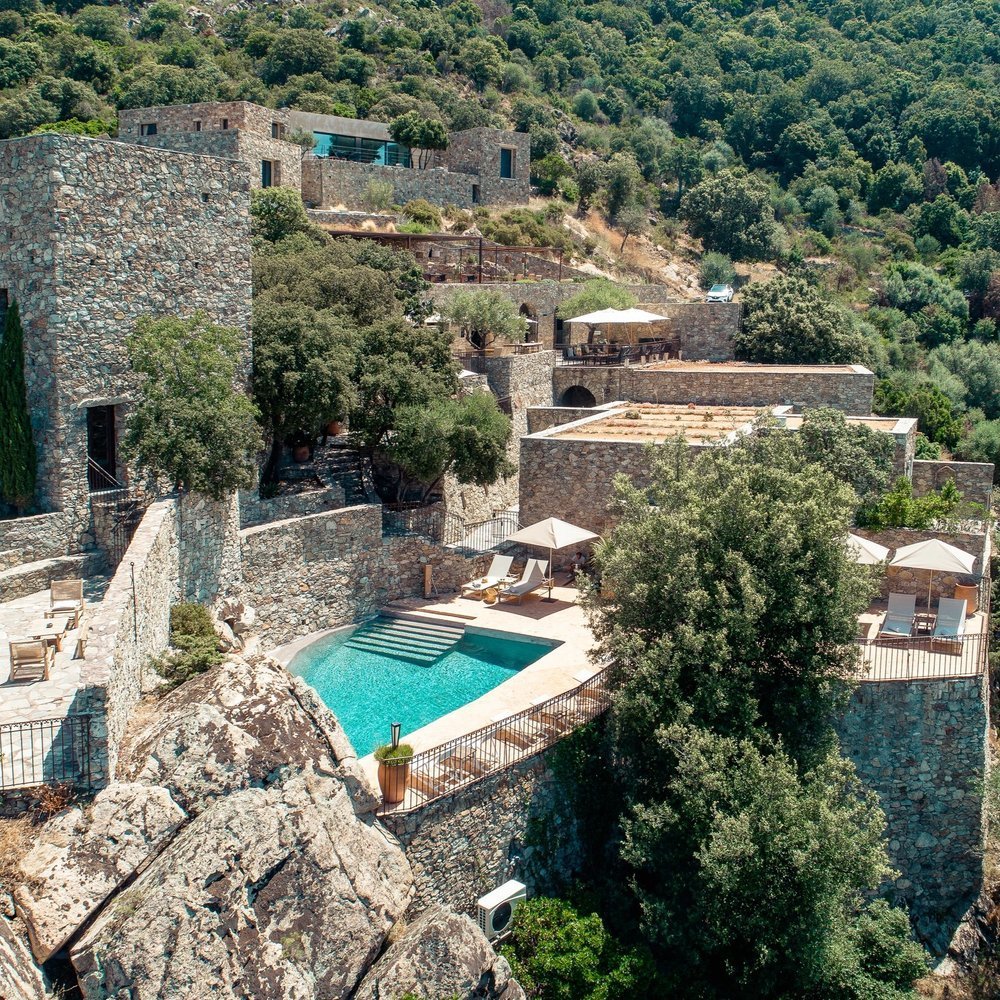 Case Latine - Selected hotel in Lama, France