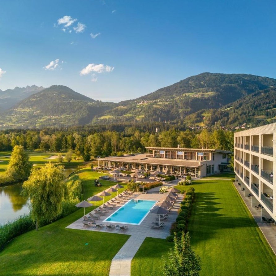 Dolomitengolf Suites - Selected hotel in Lavant, Austria