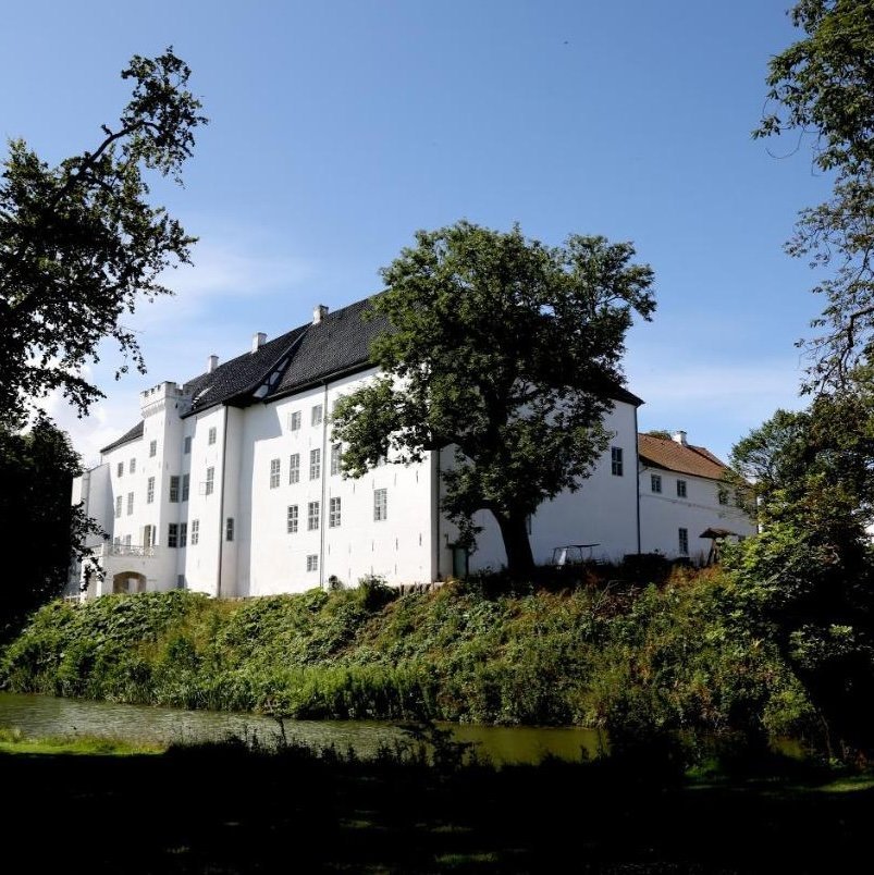 Dragsholm Slot - Selected hotel in Hørve, Denmark