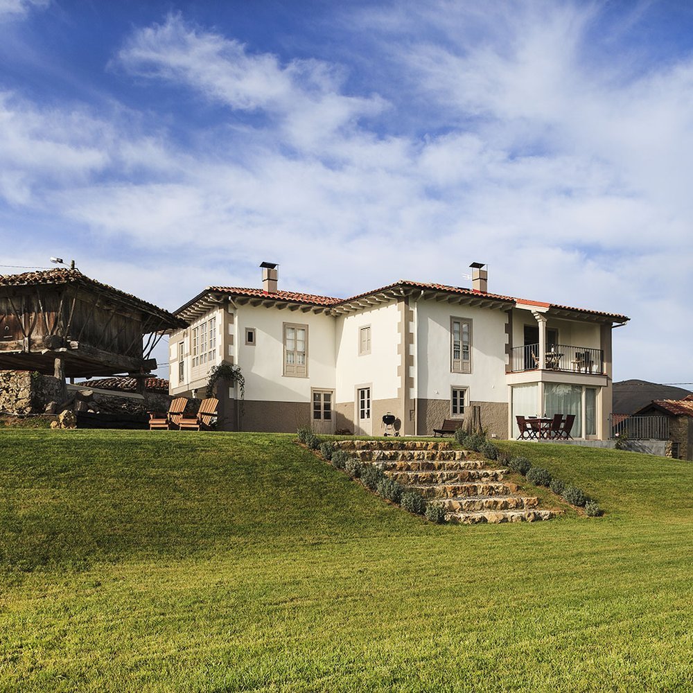 El Gran Sueño B&B - Selected hotel in Pintueles, Spain