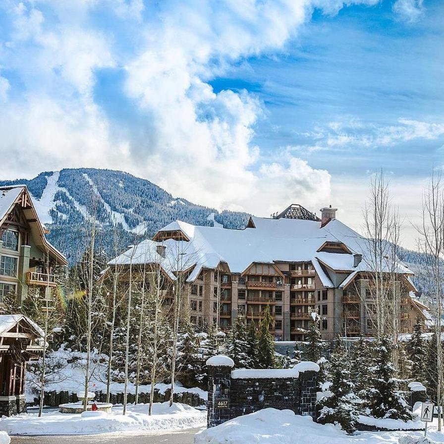Four Seasons Resort Whistler - Two-Keys hotel in Whistler, Canada