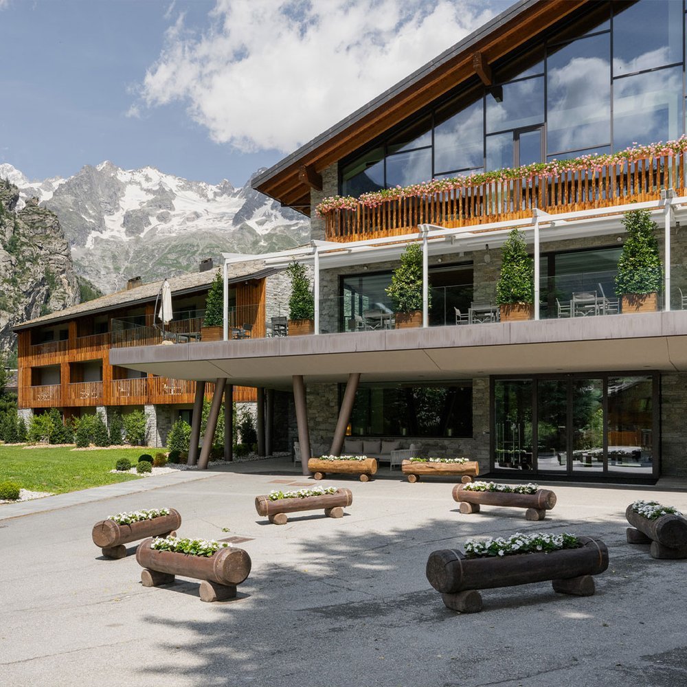 Grand Hotel Courmayeur Mont Blanc - Selected hotel in Courmayeur, Italy