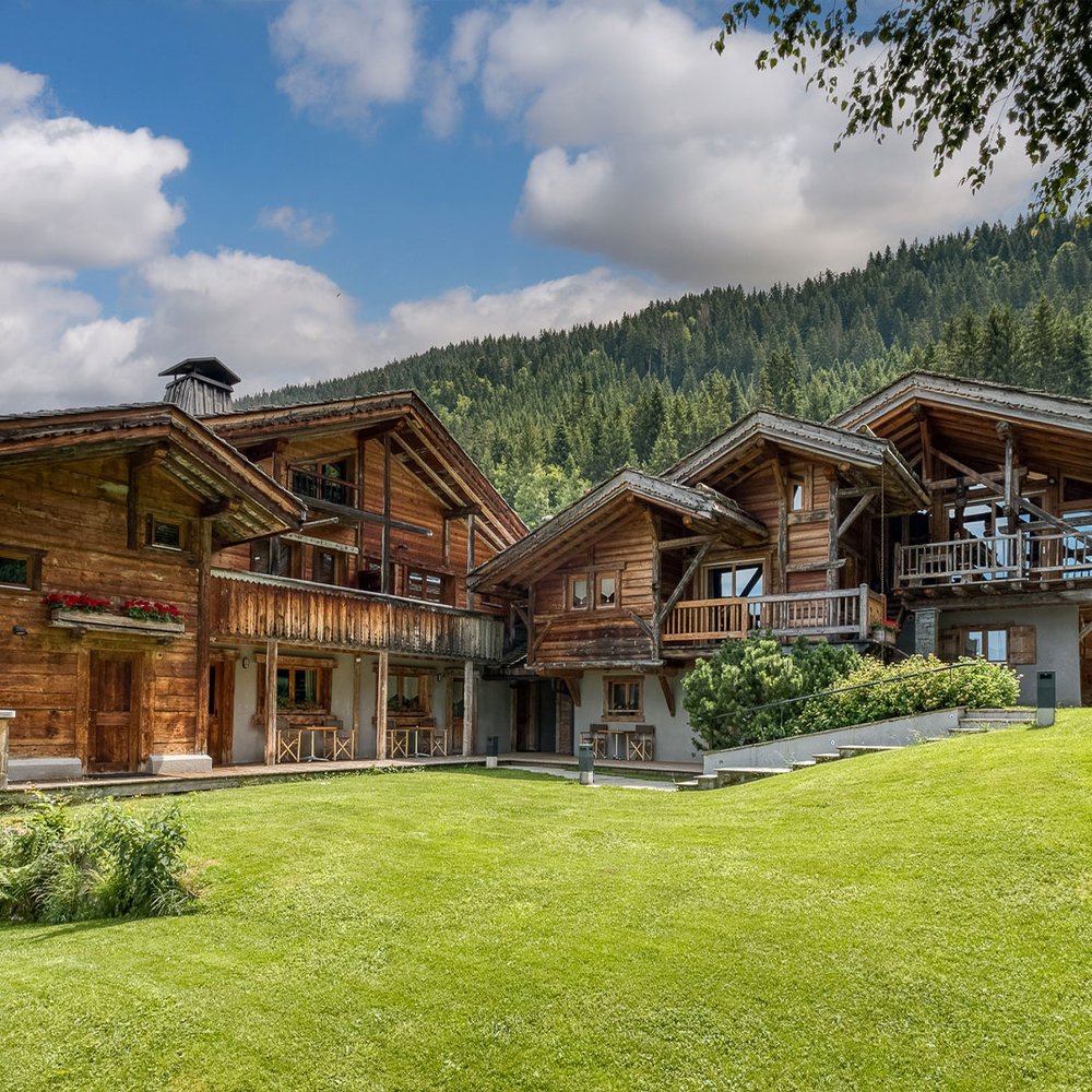 Hôtel Les Servages d'Armelle - Selected hotel in Les Carroz d'Araches, France