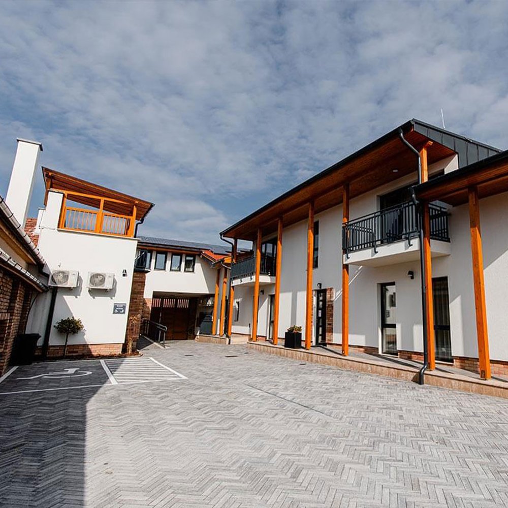 H11 Rooms Esztergom - Selected hotel in Esztergom, Hungary