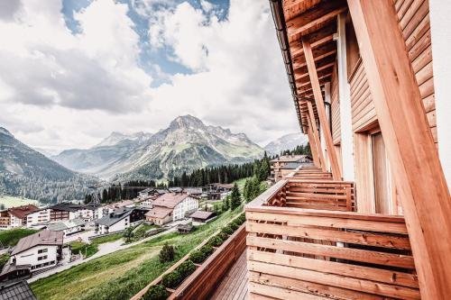 Hotel Goldener Berg - Selected hotel in Lech am Arlberg, Austria