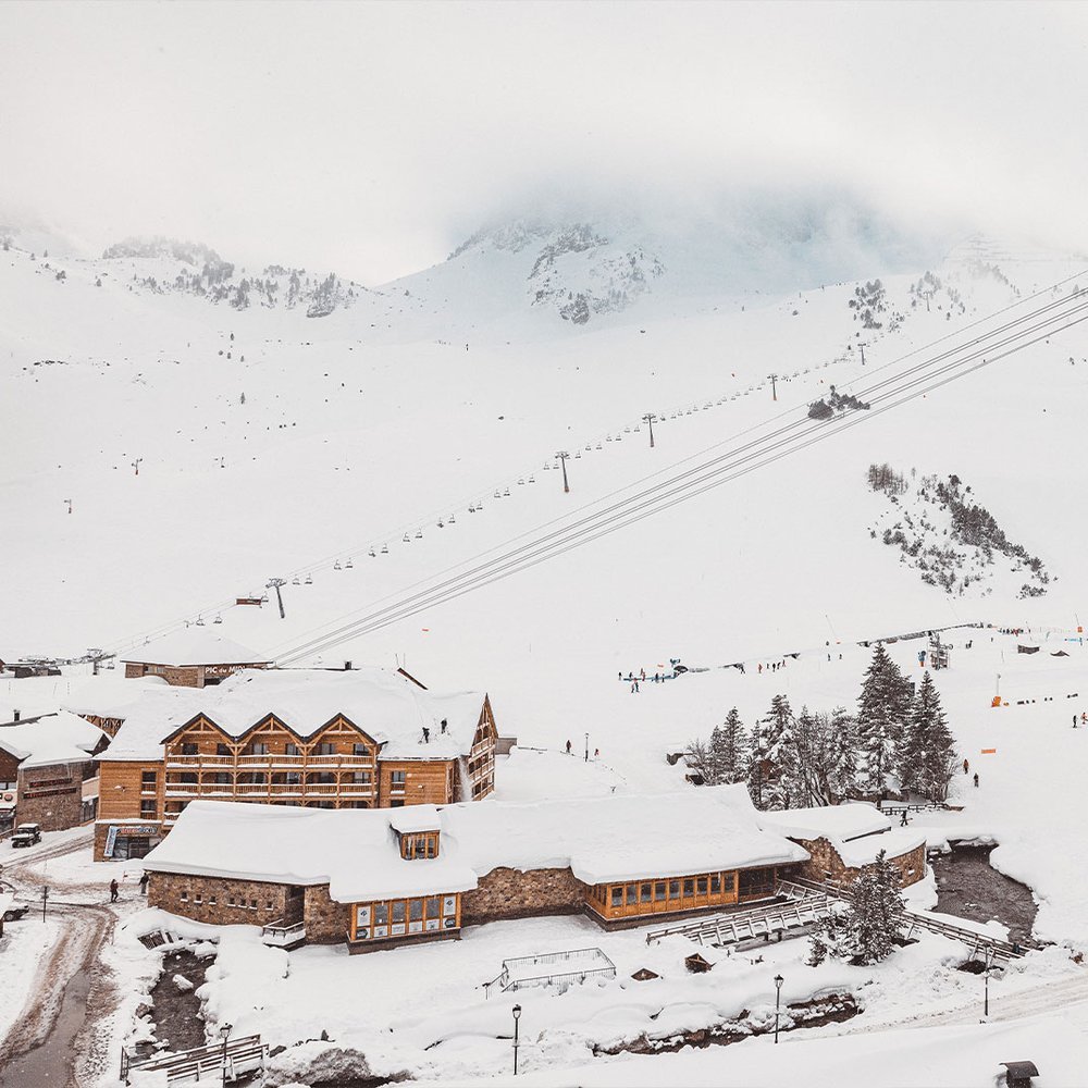 Hotel La voie Lactée - Selected hotel in Bagnères-de-Bigorre, France