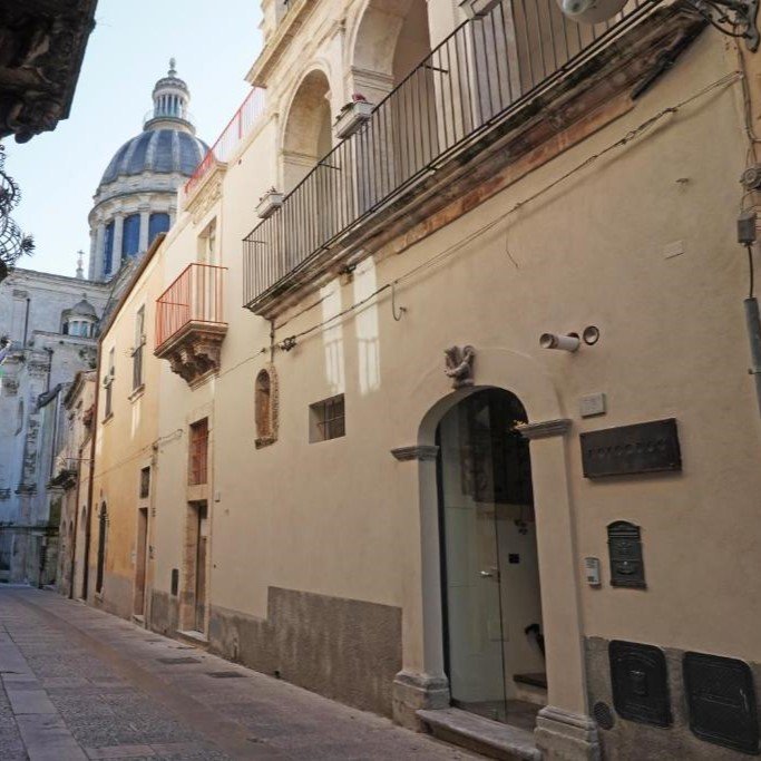 Neropece Suites - Selected hotel in Ragusa Ibla, Italy