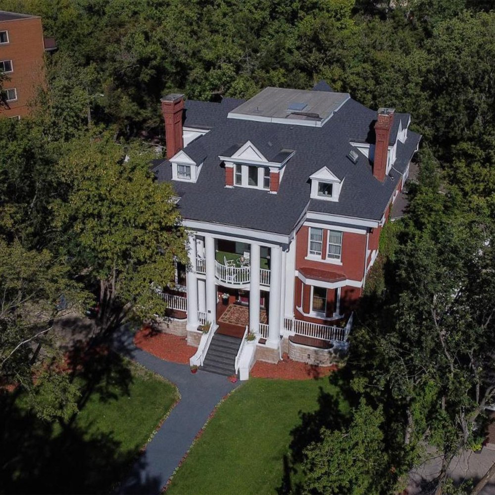 No. 5 East - Selected hotel in Winnipeg, Canada