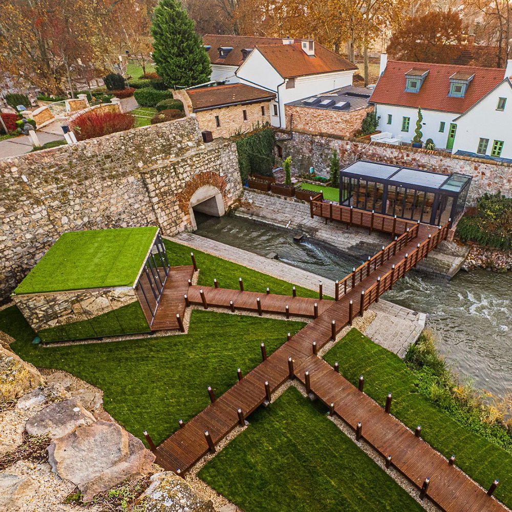 Platán Manor - One-Keys hotel in Tata, Hungary