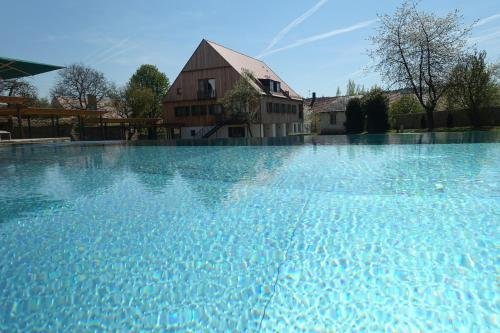 Romantik Hotel Zum Klosterbräu - Selected hotel in Neuburg an der Donau, Germany
