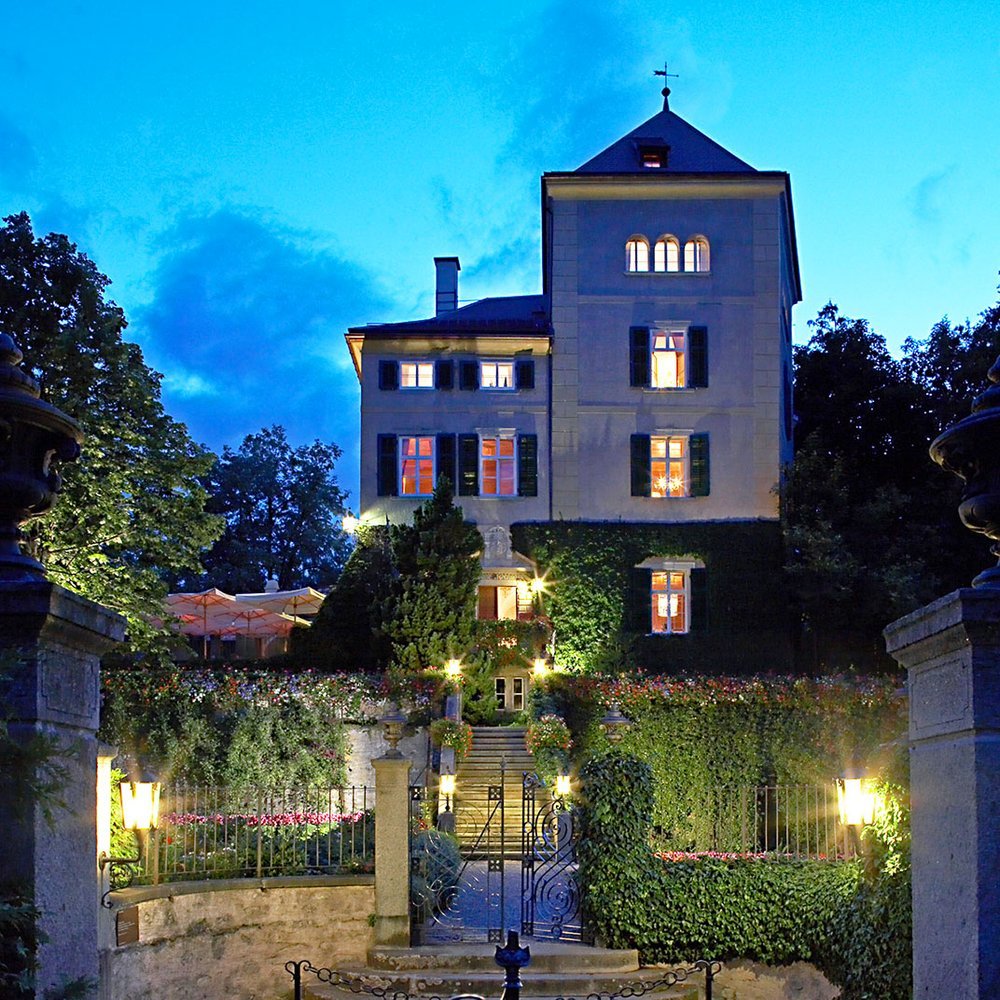 Schloss Schauenstein - One-Keys hotel in Fürstenau, Switzerland