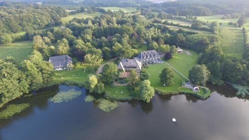 Seehotel Töpferhaus - Selected hotel in Alt Duvenstedt, Germany