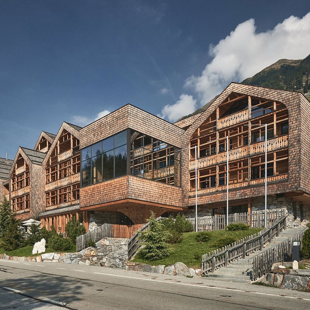 Tenne Lodges - Selected hotel in Racines, Italy