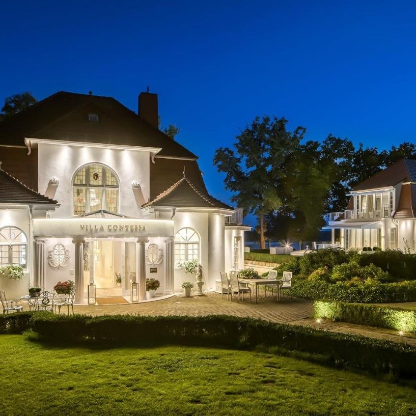 Villa Contessa - Two-Keys hotel in Bad Saarow, Germany