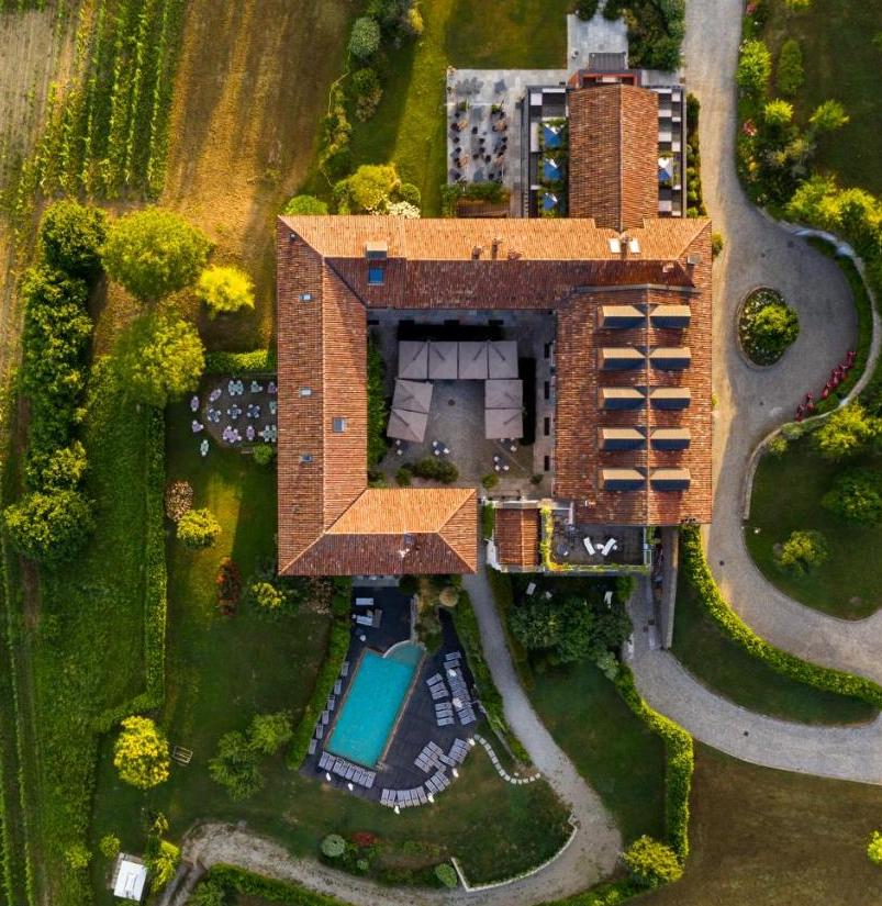 Villa d'Amelia - Selected hotel in Benevello, Italy