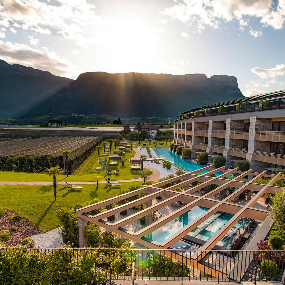 Weinegg Wellviva Resort - Selected hotel in Appiano sulla Strada del Vino, Italy